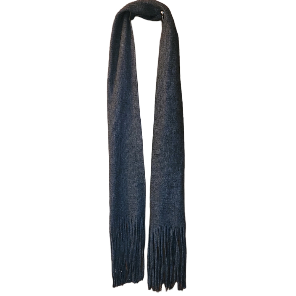 💜2/$65!! 🦋HostPick🦋Lucky Brand Solid Fringed Scarf in Gray - Picture 4 of 9
